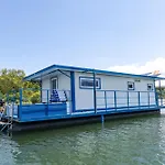 Båthotell Marsky Vlk - Zazitkovy Houseboat A Wellness *