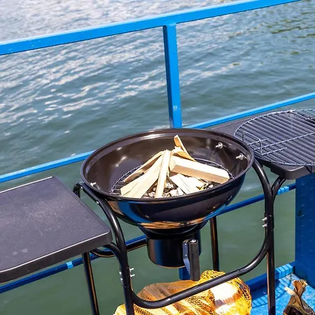 Marsky Vlk - Zazitkovy Houseboat A Wellness Båthotell Liptovský Mikuláš