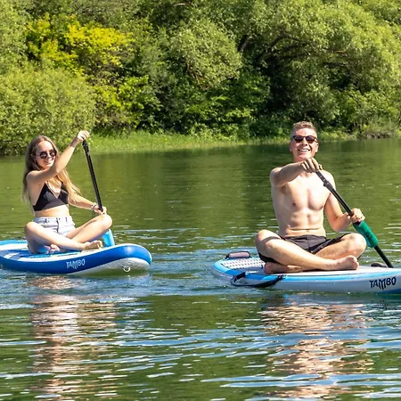 船上ホテル Marsky Vlk - Zazitkovy Houseboat A Wellness Liptovský Mikuláš